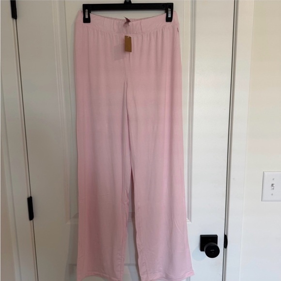 NWT SKIMS SOLD OUT Cherry Blossom Pink Soft Lounge Pajama Set Long Sleeve Small - Picture 3 of 8